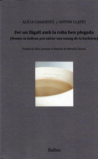 FER UN LLIGALL AMB ROBA PLEGADA | 9788481280371 | CASADESÚS, ALÍCIA/CLAPÉS, ANTONI | Llibreria Online de Tremp