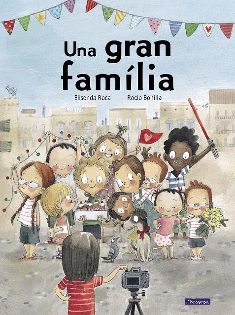 UNA GRAN FAMÍLIA | 9788448852559 | ROCA, ELISENDA/BONILLA, ROCIO | Llibreria Online de Tremp