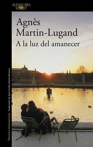 A LA LUZ DEL AMANECER | 9788420437996 | MARTIN-LUGAND, AGNÈS | Llibreria Online de Tremp